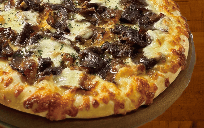 チーズ盛り盛り国産黒毛和牛カルビピザ